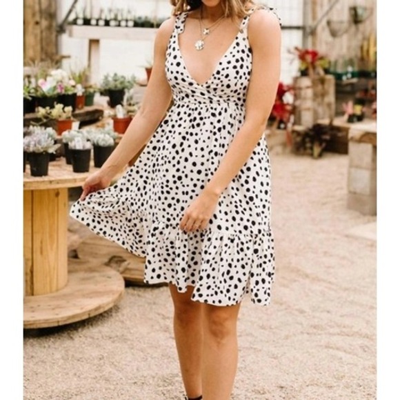 DAVI & DANI Dresses & Skirts - Davi & Dani Darling Dalmatian Dress Sz L White Beige Black Polka Dot Bow Flirty